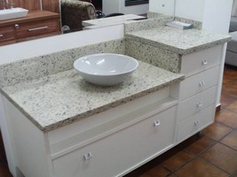 Gabinete de cozinha com pia de granito Gabinete de cozinha com pia de granito